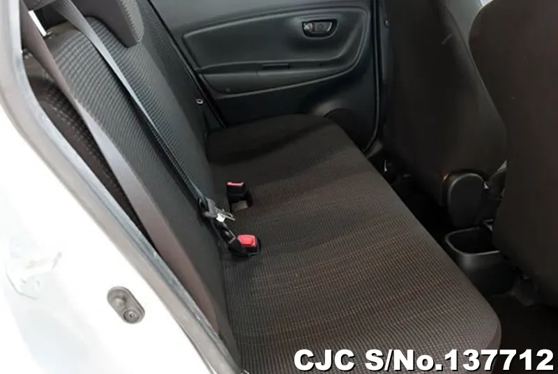 2017 Toyota / Vitz Stock No. 137712