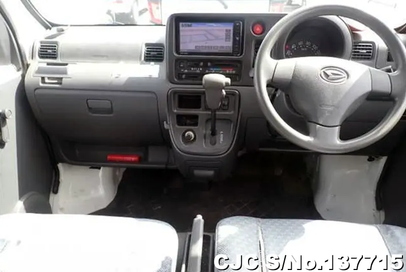 2017 Daihatsu / Hijet Van Stock No. 137715