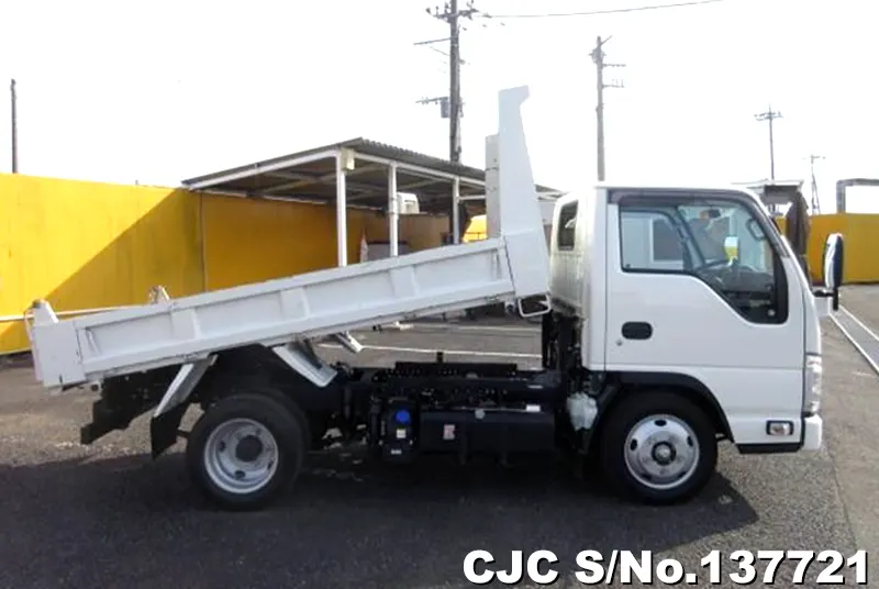 2023 Isuzu / Elf Stock No. 137721