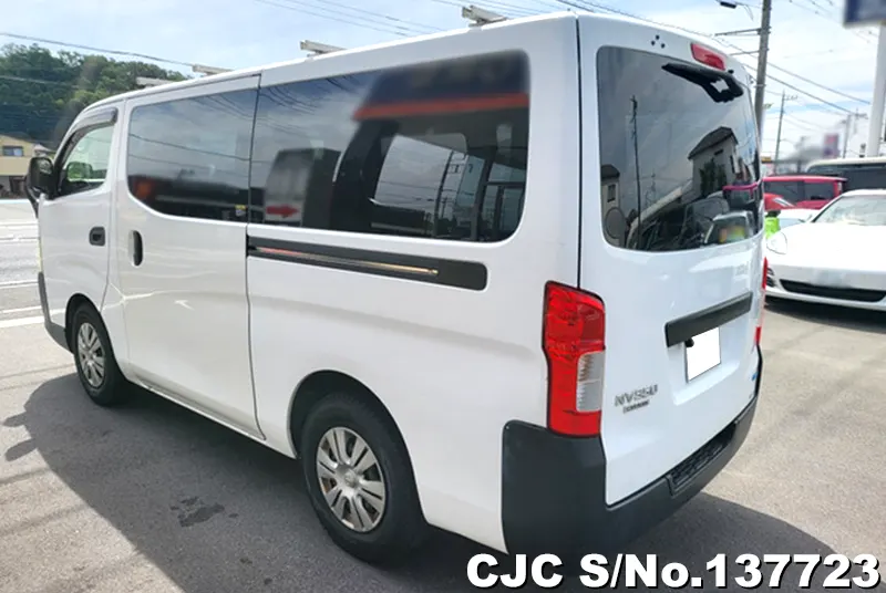 2015 Nissan / Caravan Stock No. 137723