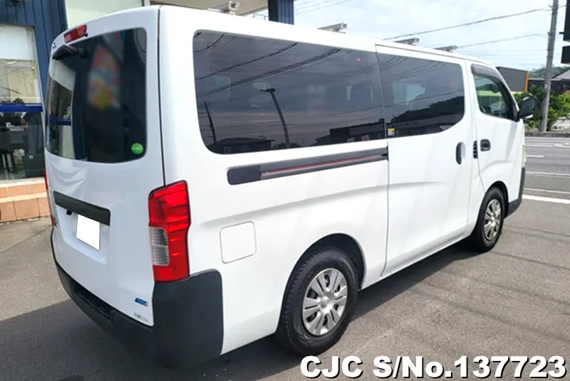 2015 Nissan / Caravan Stock No. 137723