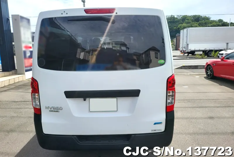 2015 Nissan / Caravan Stock No. 137723