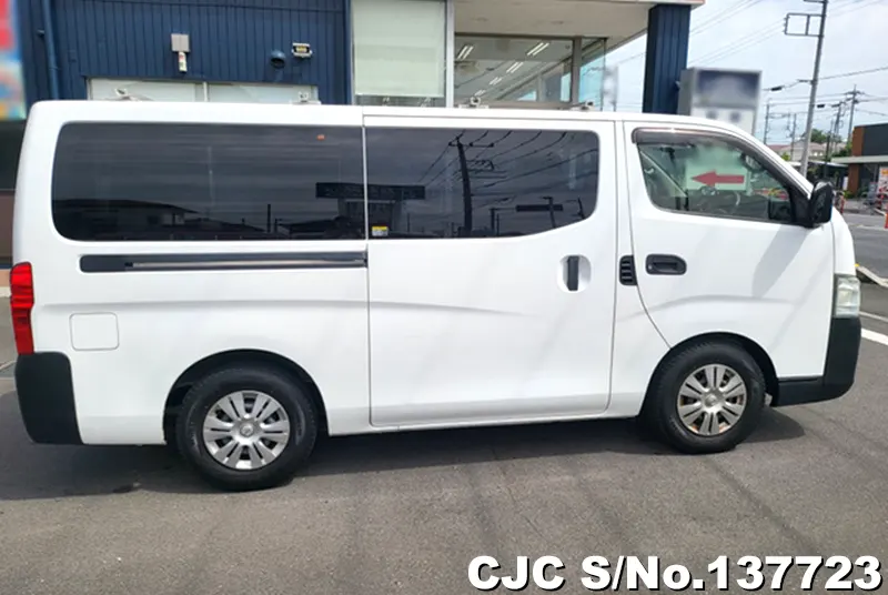 2015 Nissan / Caravan Stock No. 137723