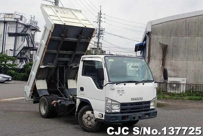 2011 Isuzu / Elf Stock No. 137725