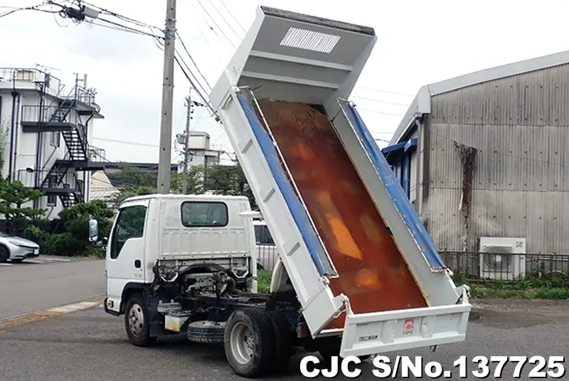 2011 Isuzu / Elf Stock No. 137725