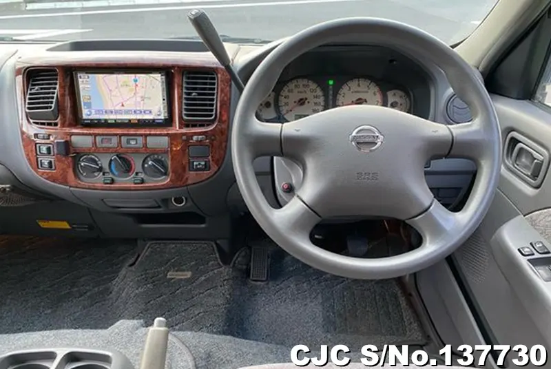 2005 Nissan / Caravan Stock No. 137730