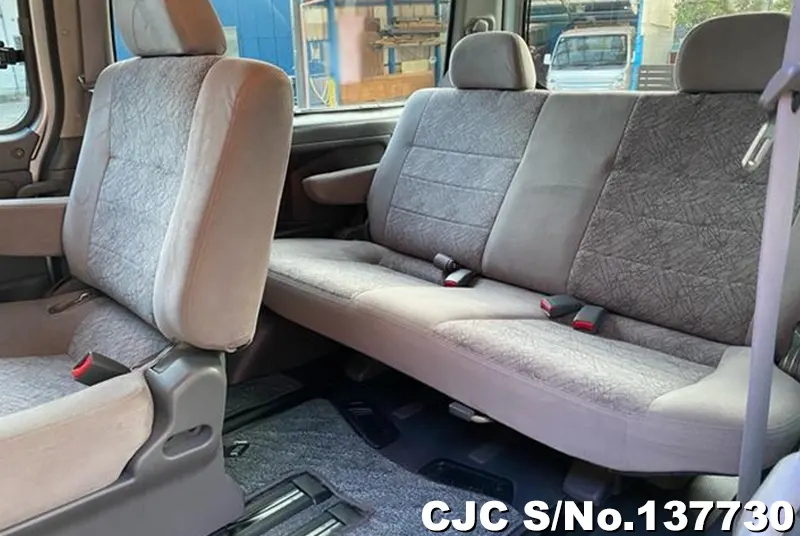 2005 Nissan / Caravan Stock No. 137730