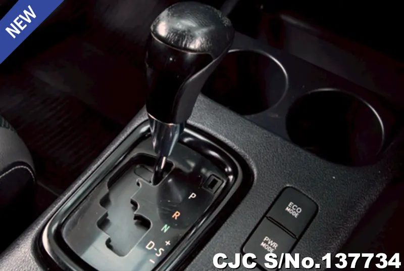 2021 Toyota / Hilux / Revo Rocco Stock No. 137734