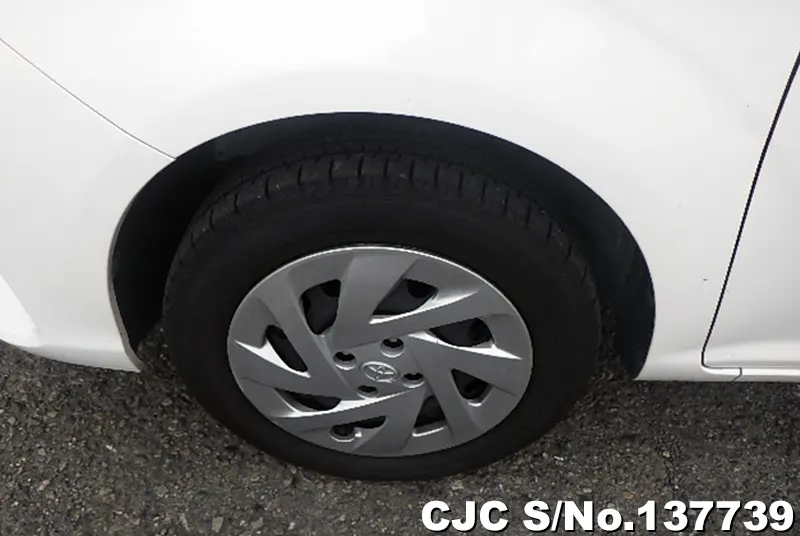 2021 Toyota / Corolla Axio Stock No. 137739