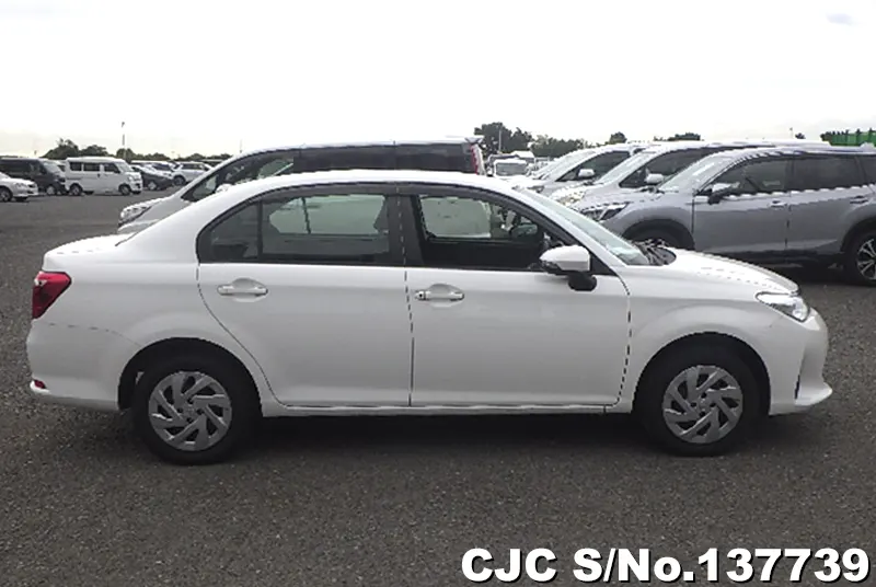 2021 Toyota / Corolla Axio Stock No. 137739