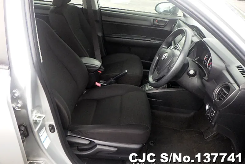 2021 Toyota / Corolla Axio Stock No. 137741