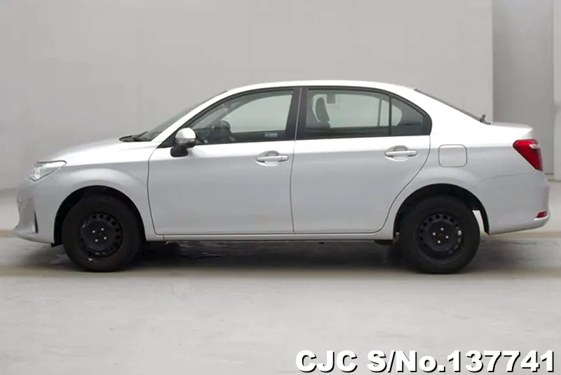 2021 Toyota / Corolla Axio Stock No. 137741