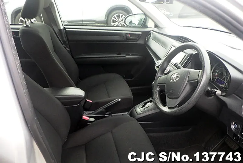 2021 Toyota / Corolla Axio Stock No. 137743