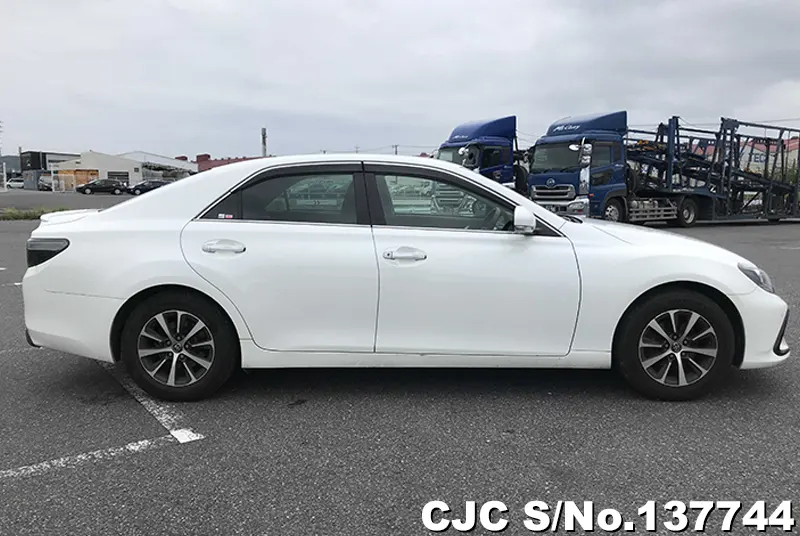 2017 Toyota / Mark X Stock No. 137744