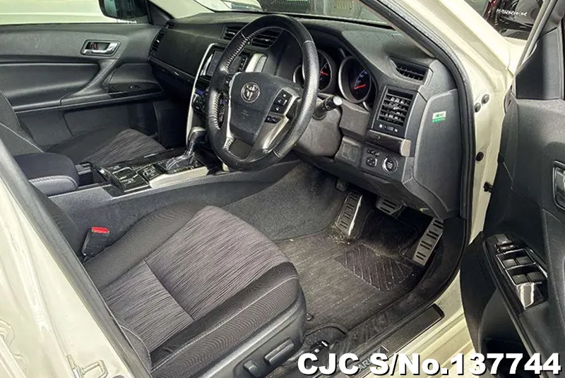 2017 Toyota / Mark X Stock No. 137744