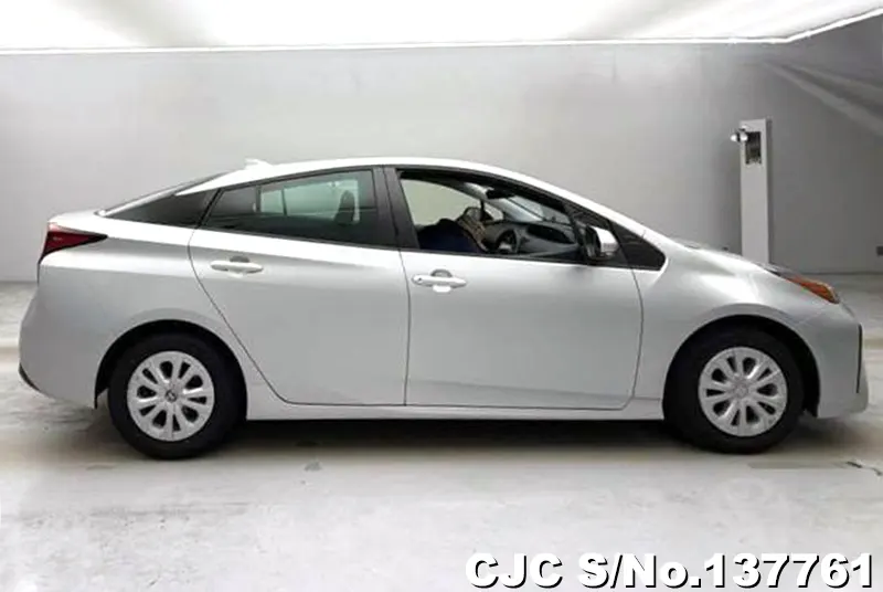 2021 Toyota / Prius Stock No. 137761