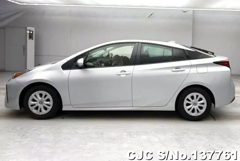 2021 Toyota / Prius Stock No. 137761