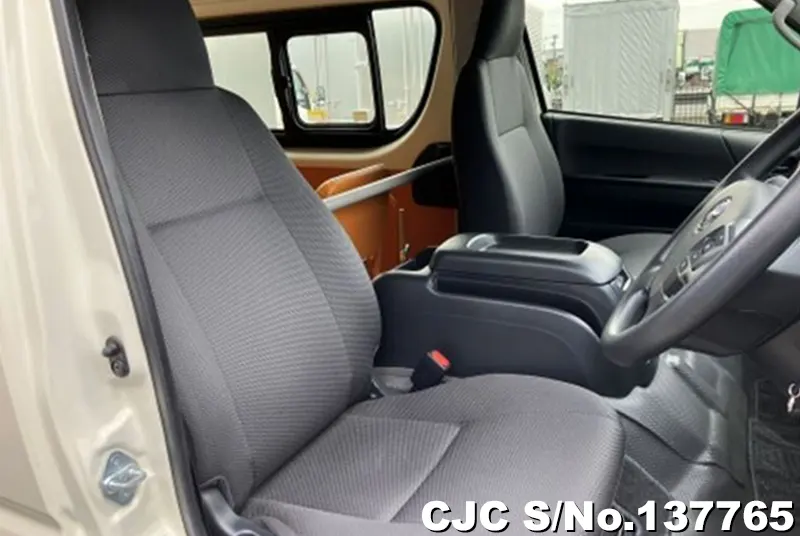2020 Toyota / Hiace Stock No. 137765