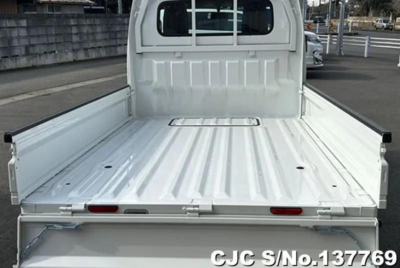 2023 Nissan / Clipper Stock No. 137769