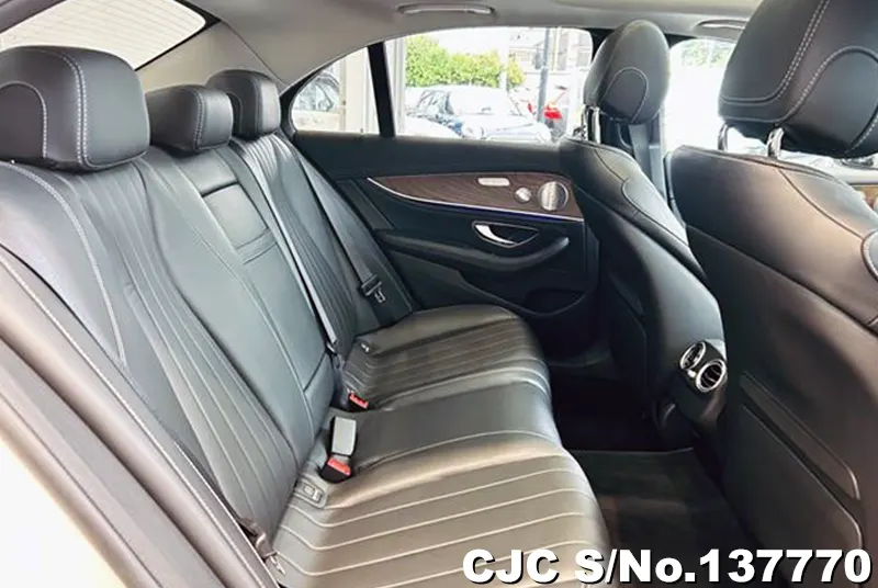 2019 Mercedes Benz / E Class Stock No. 137770