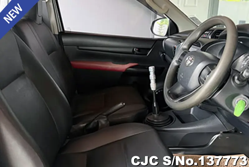 2020 Toyota / Hilux / Revo Stock No. 137773