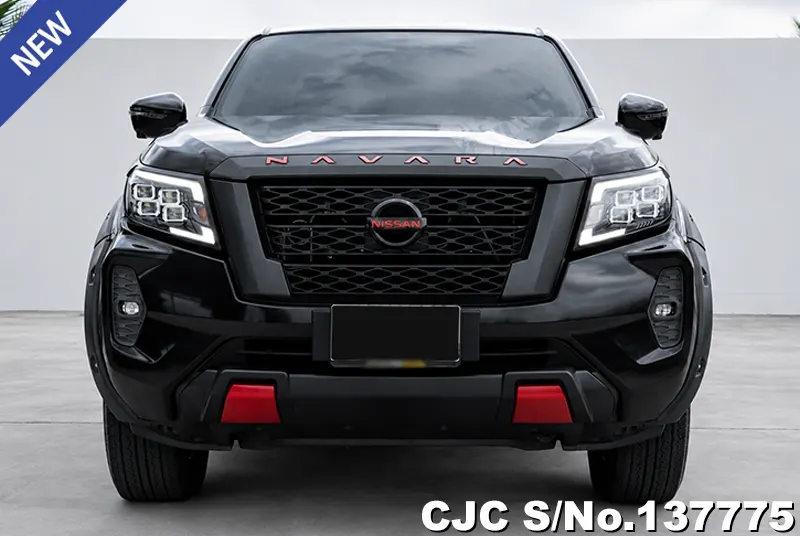 Nissan Navara in Black for Sale Image 4