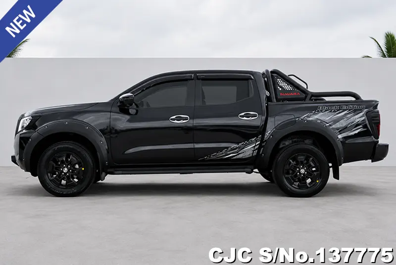 Nissan Navara in Black for Sale Image 6