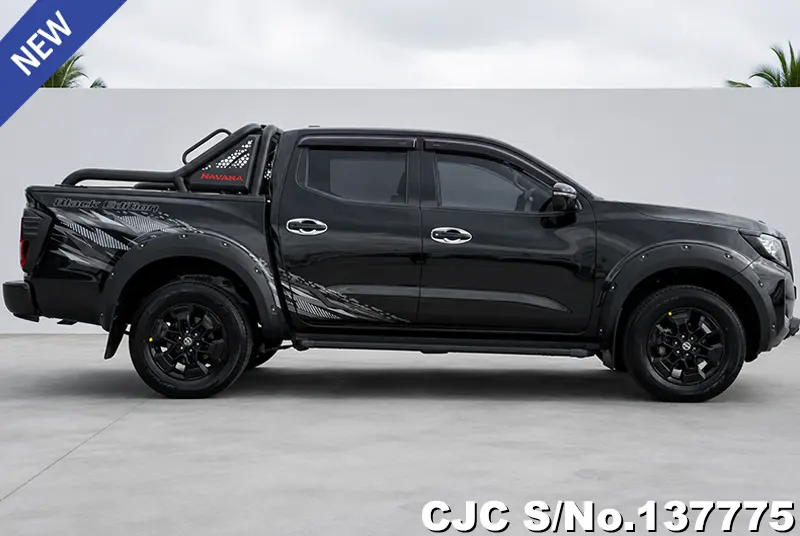 Nissan Navara in Black for Sale Image 7