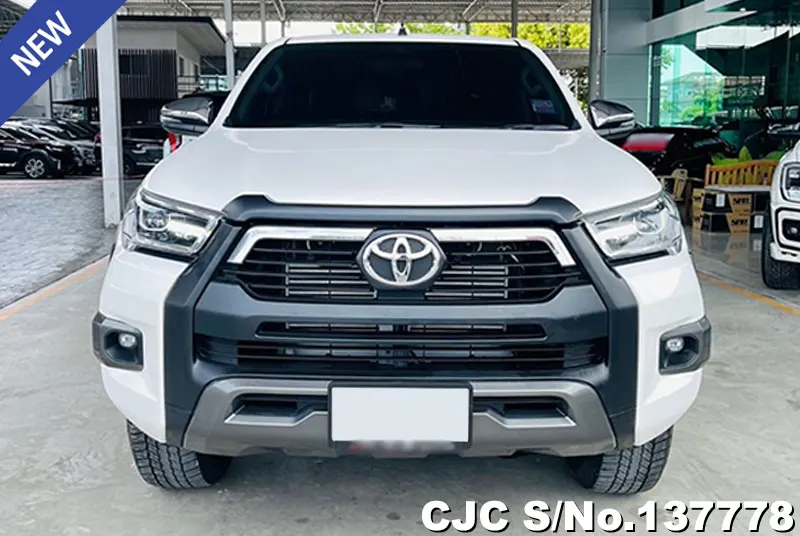 Toyota Hilux in White for Sale Image 4