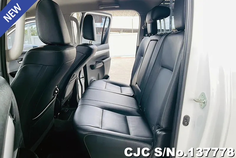 Toyota Hilux in White for Sale Image 10