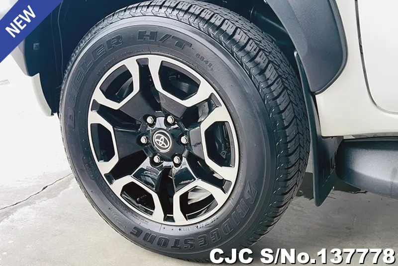 2024 Toyota / Hilux / Revo Stock No. 137778