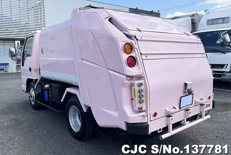 2004 Isuzu / Elf Stock No. 137781