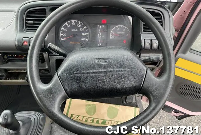 2004 Isuzu / Elf Stock No. 137781