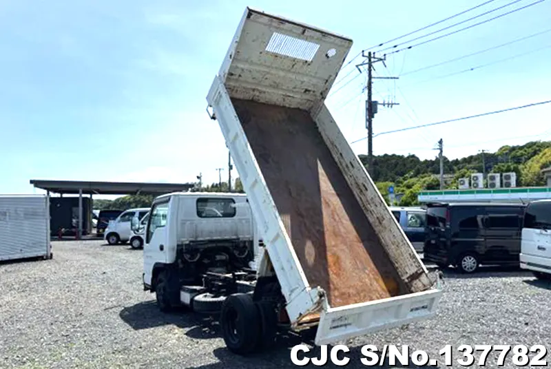 1999 Isuzu / Elf Stock No. 137782