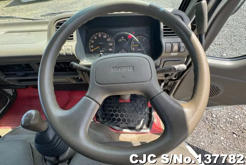 1999 Isuzu / Elf Stock No. 137782