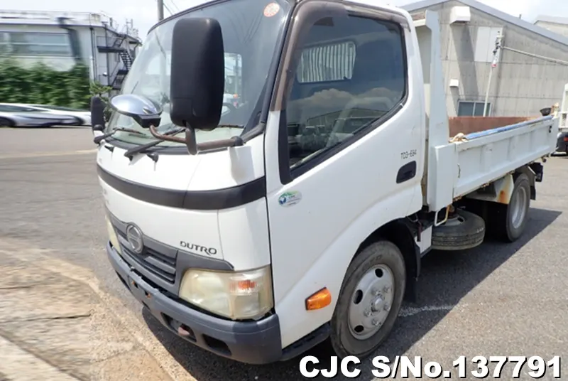 2010 Hino / Dutro Stock No. 137791