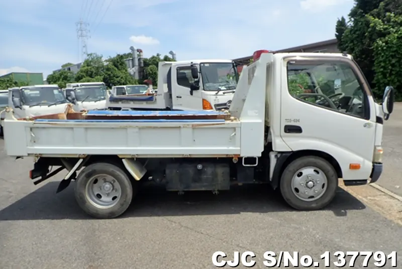 2010 Hino / Dutro Stock No. 137791