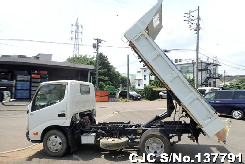 2010 Hino / Dutro Stock No. 137791