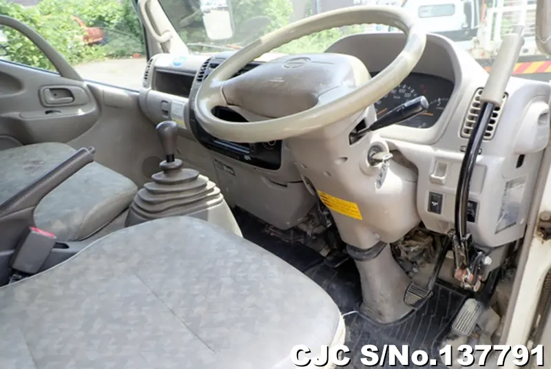 2010 Hino / Dutro Stock No. 137791