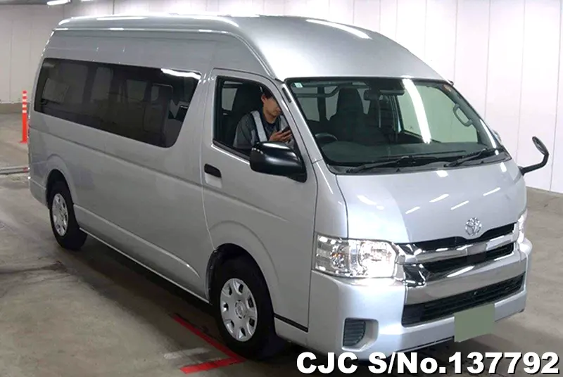 Toyota / Hiace