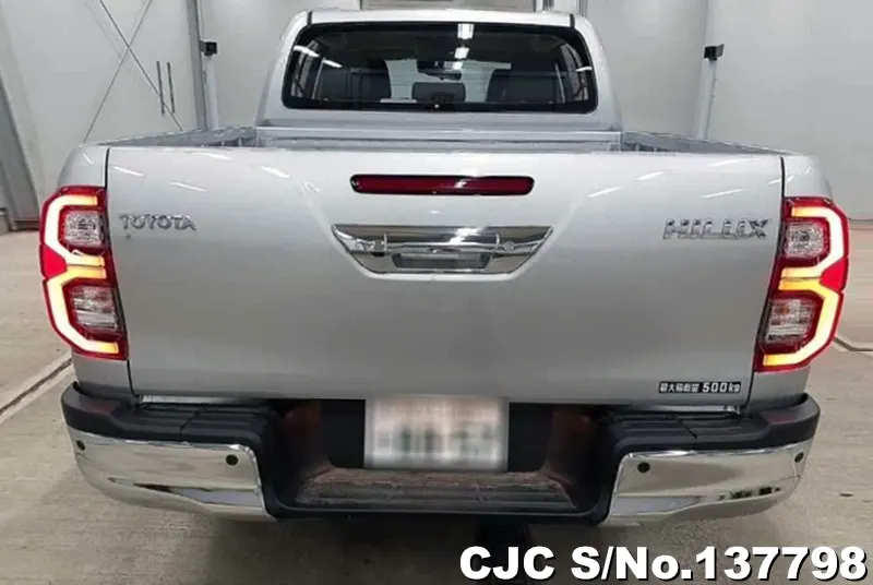 Toyota Hilux in Silver for Sale Image 4