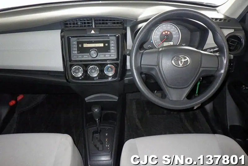 2013 Toyota / Corolla Axio Stock No. 137801