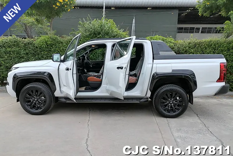 2025 Mitsubishi / Triton Stock No. 137811