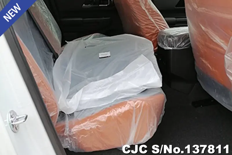 Mitsubishi Triton in White Diamond for Sale Image 12
