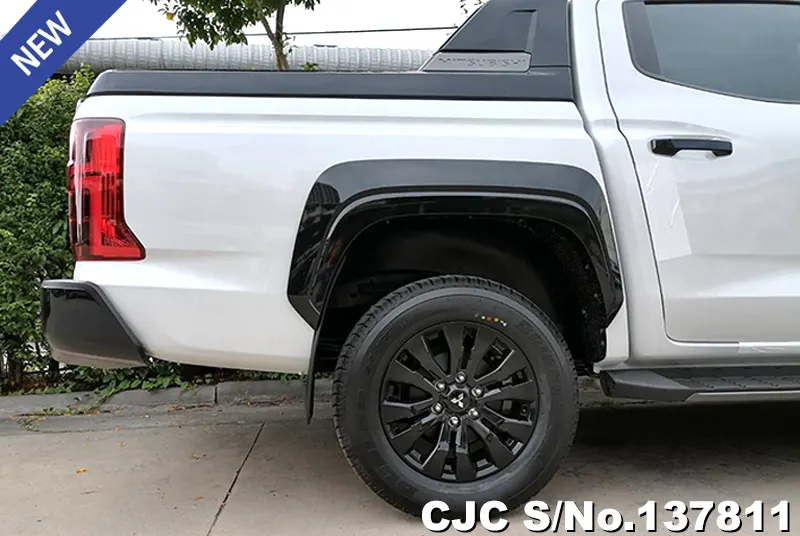 2025 Mitsubishi / Triton Stock No. 137811