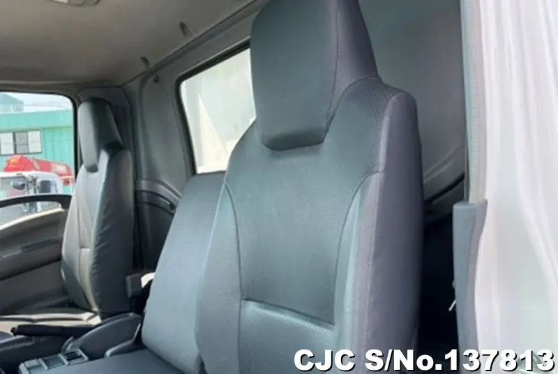 2009 Isuzu / Forward Stock No. 137813