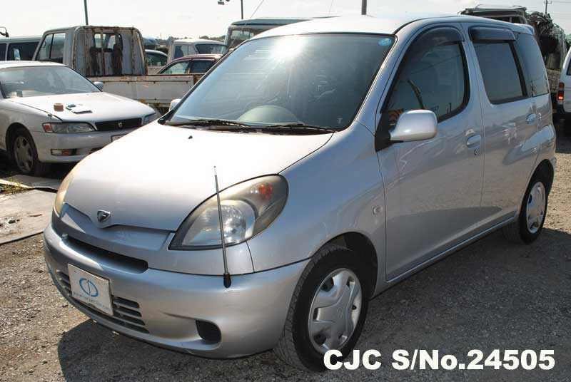 Toyota funcargo 2001