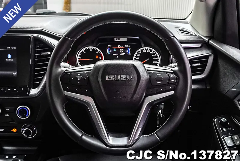 Isuzu D-Max in Orange for Sale Image 10