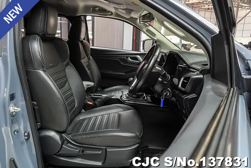 Isuzu D-Max in Gray for Sale Image 8