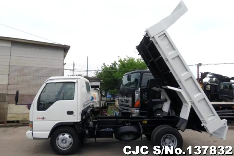 2003 Isuzu / Elf Stock No. 137832